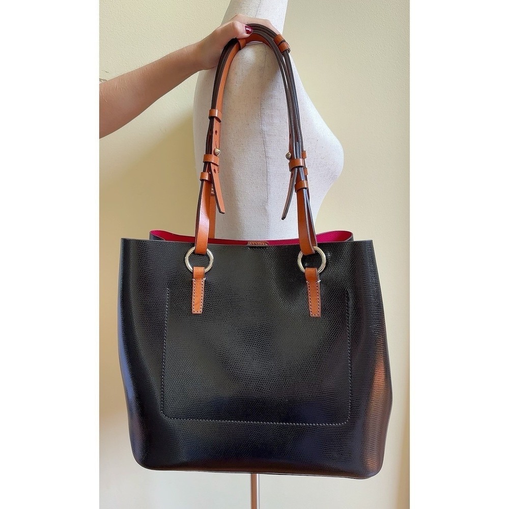 Dooney & Bourke Grain Large Barlow Satchel In Black Pebbled Leather - Picture 2 of 14